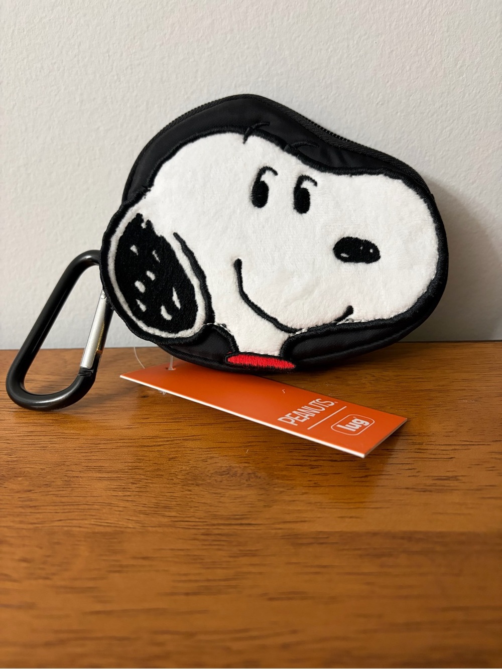 Lug Peanuts Snoopy Pouch- NWT
